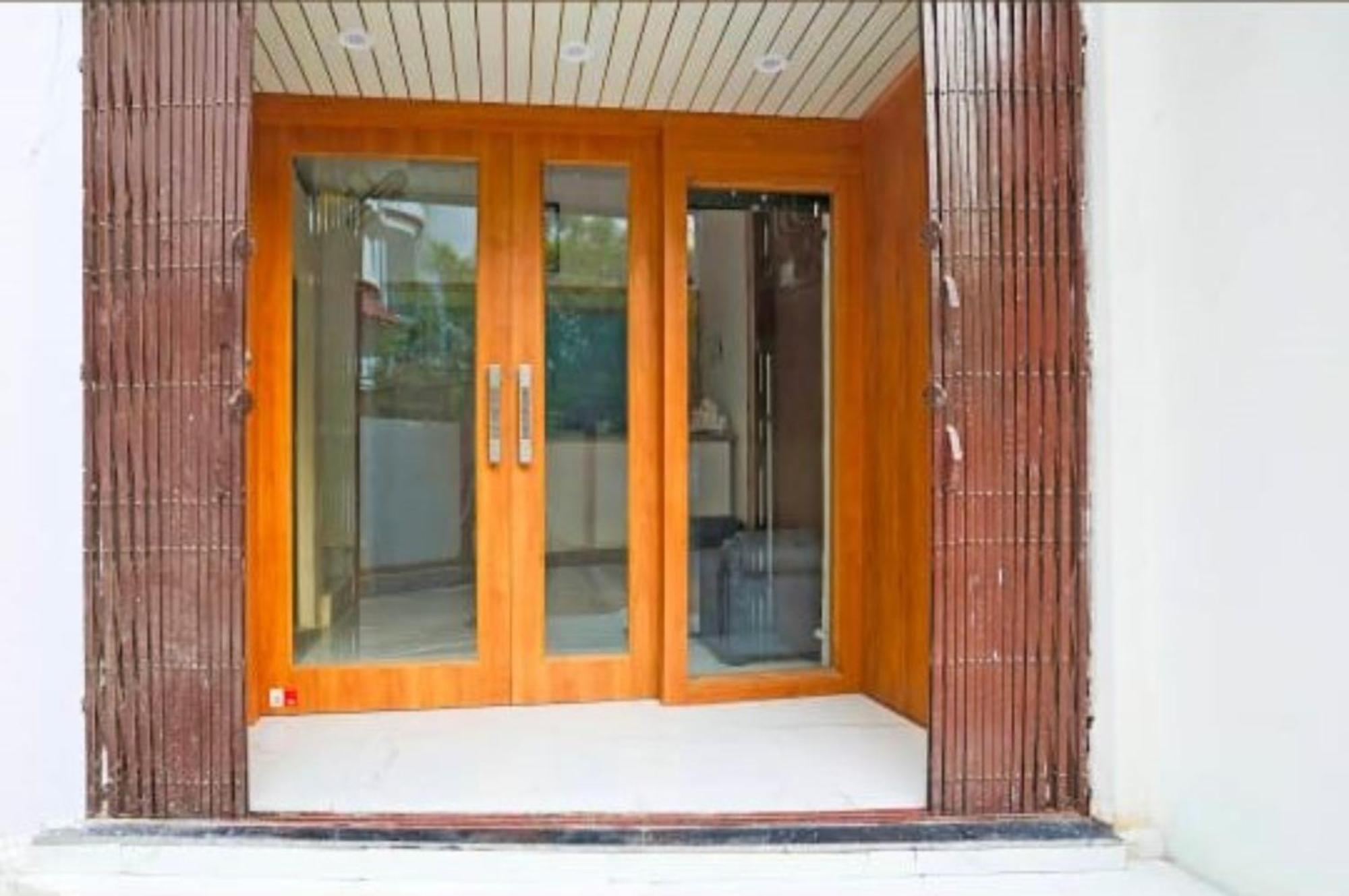 Goroomgo Vrrinda Enjoy Free Wifi- Free Parking And Restaurent Available Hotel 3*